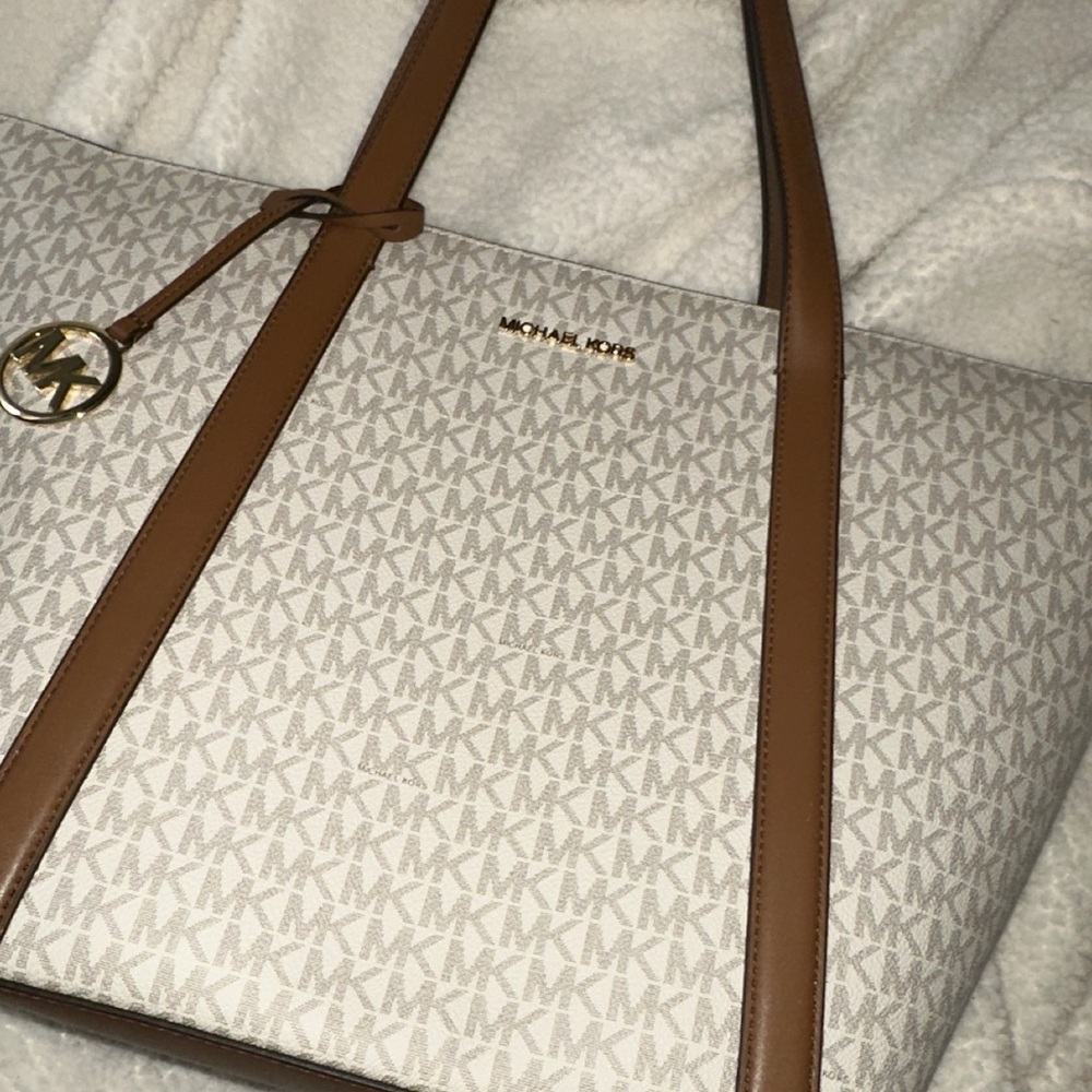 Michael Kors Cream and Brown Tote Bag - Picture 5 of 12